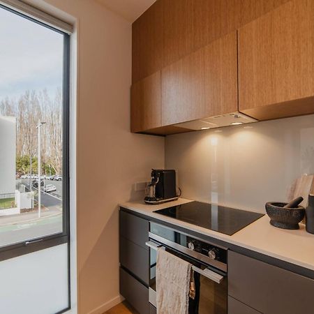 Chic And Contemporary Living At Cambridge Terrace Villa Christchurch Exteriör bild