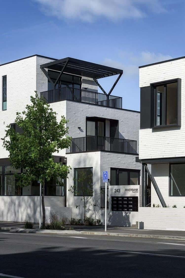 Chic And Contemporary Living At Cambridge Terrace Villa Christchurch Exteriör bild