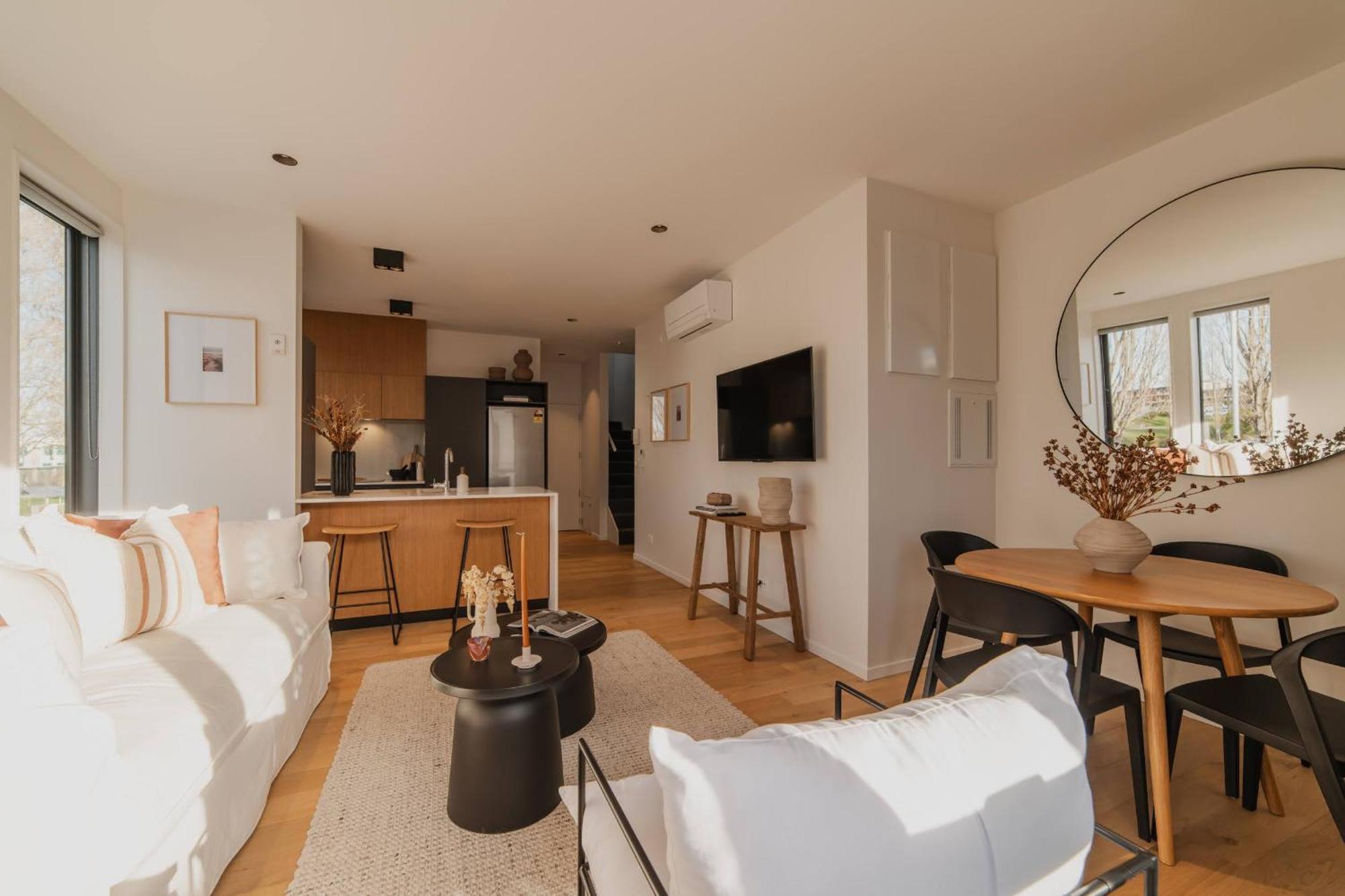 Chic And Contemporary Living At Cambridge Terrace Villa Christchurch Exteriör bild