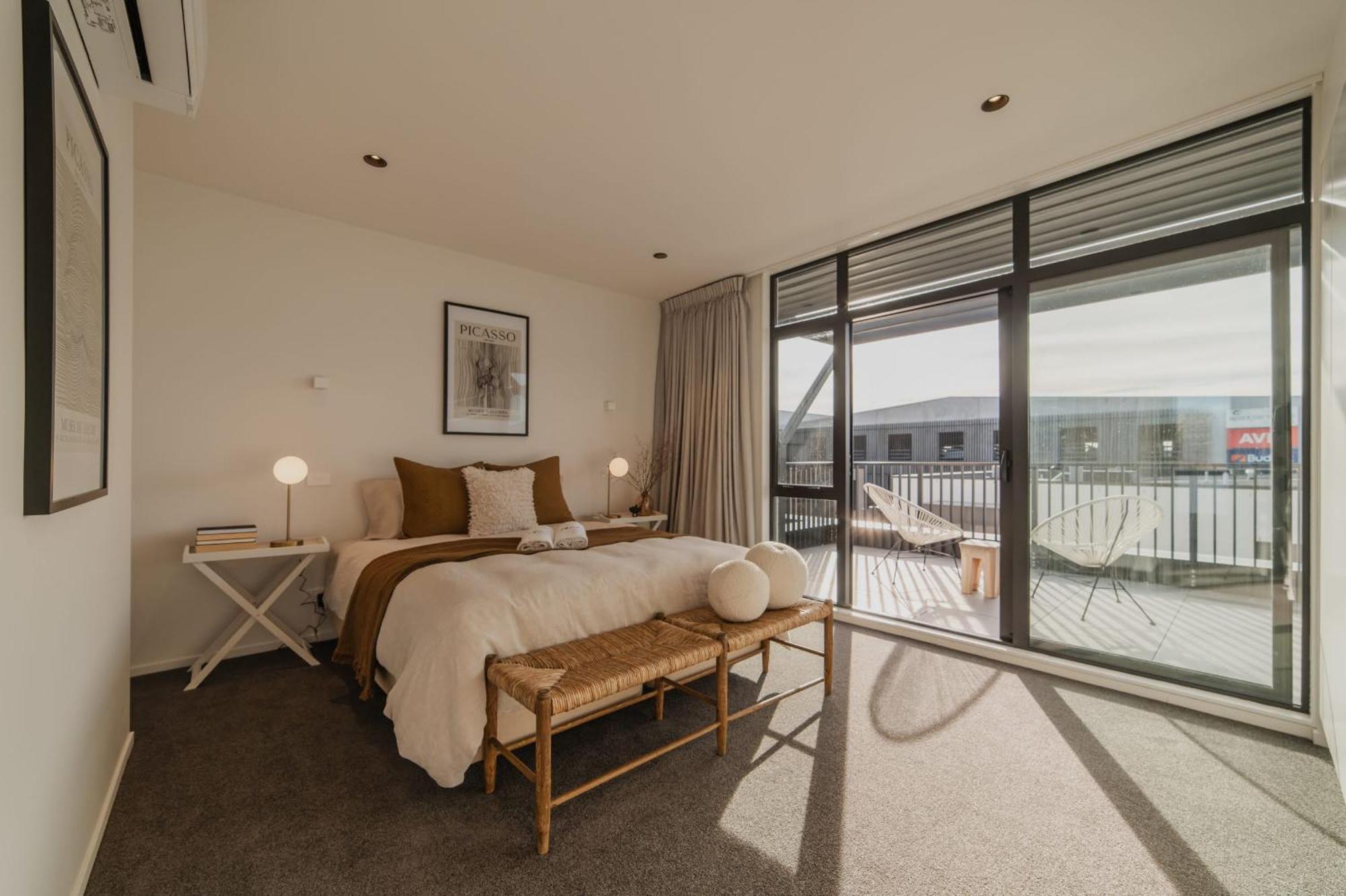 Chic And Contemporary Living At Cambridge Terrace Villa Christchurch Exteriör bild