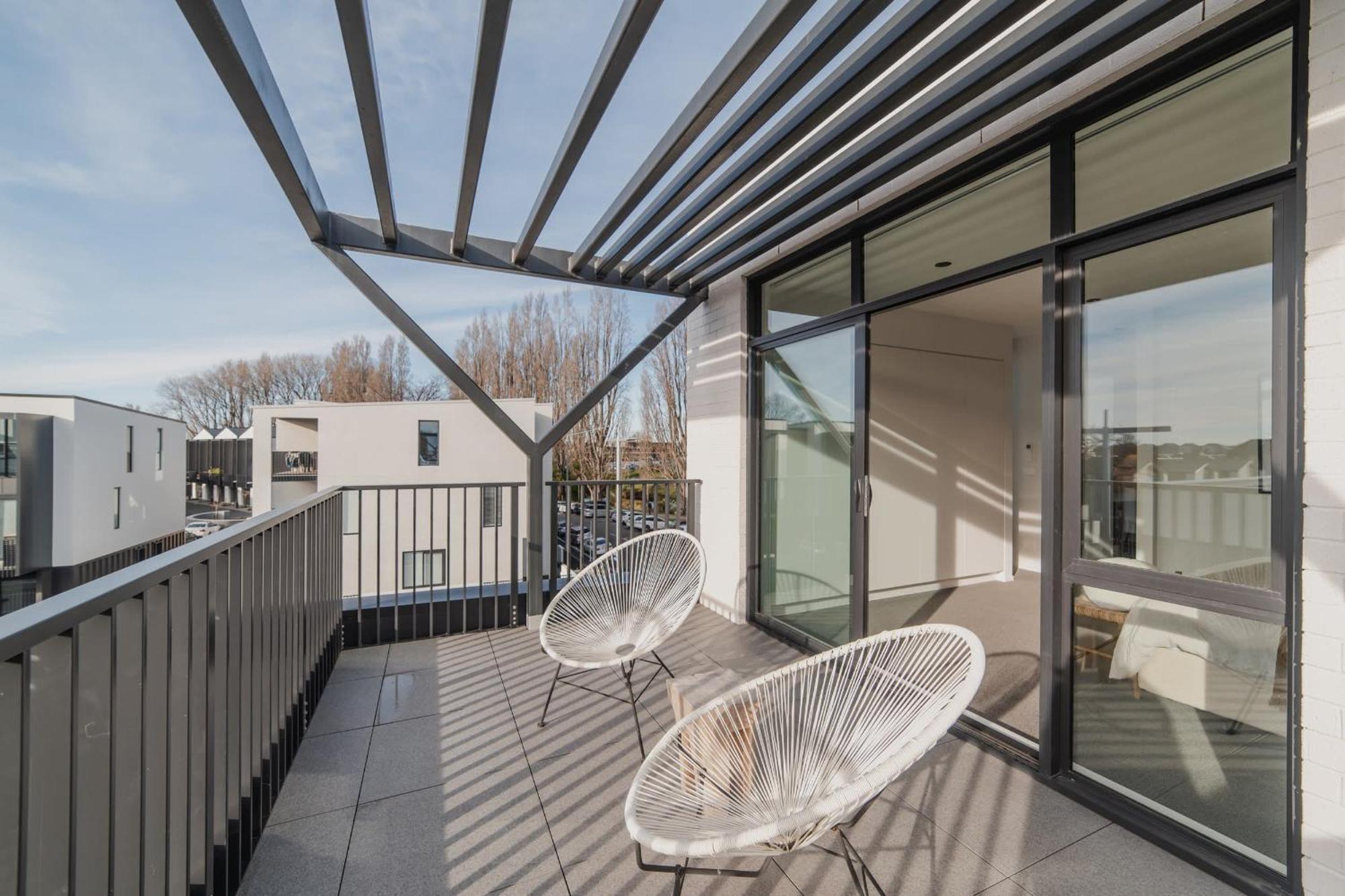 Chic And Contemporary Living At Cambridge Terrace Villa Christchurch Exteriör bild